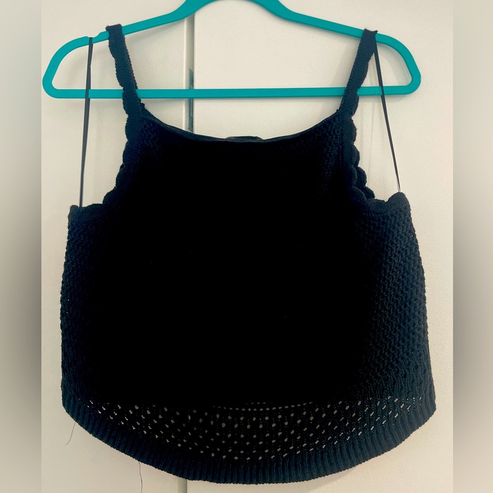 Cropped Crochet strappy black top size M/L